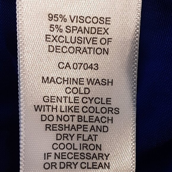 Cable & Gauge New! Blue Sleeveless Top Blouse Size Med. - Picture 12 of 13